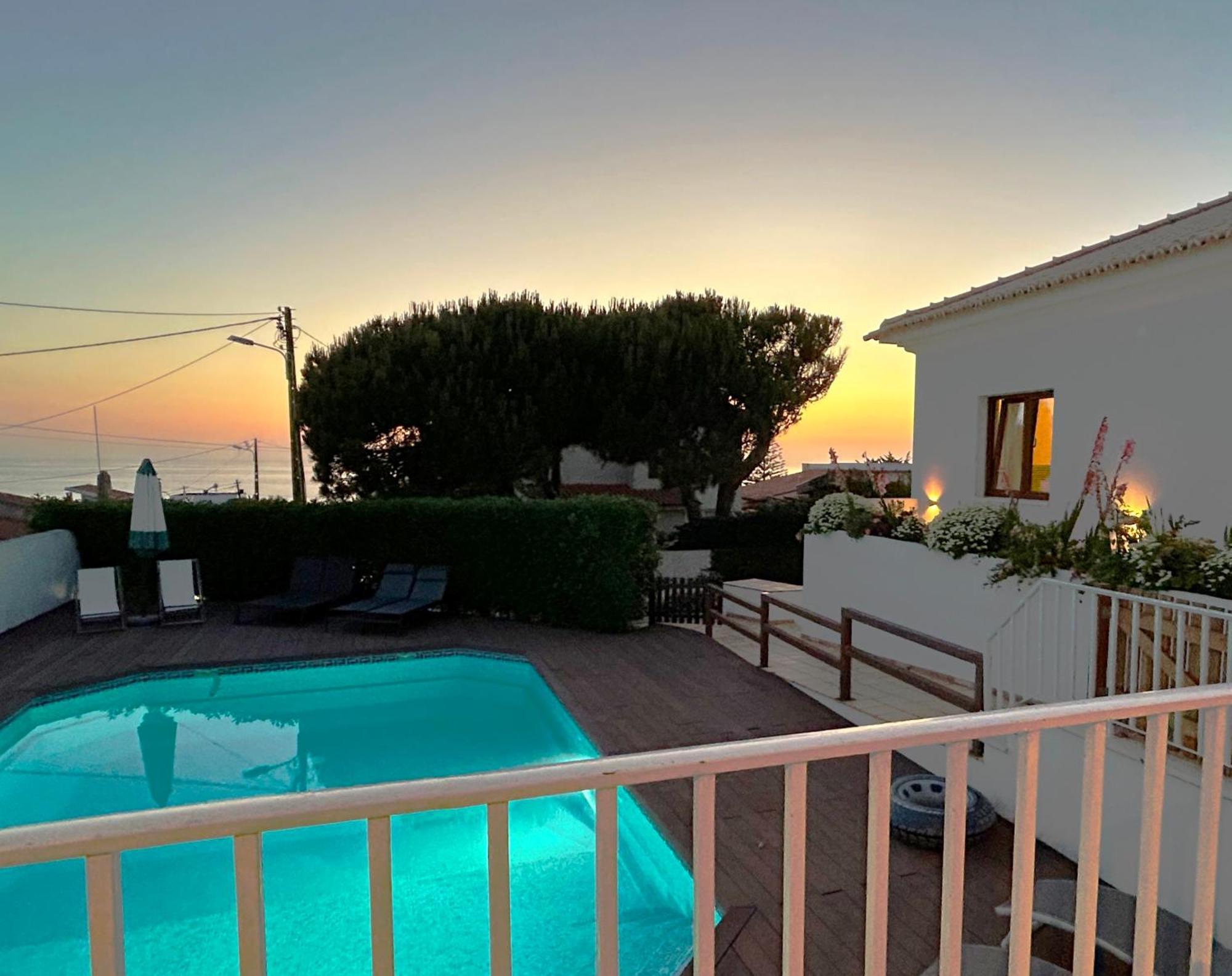 Colares Beach House, Pool Child Friendly Exterior photo
